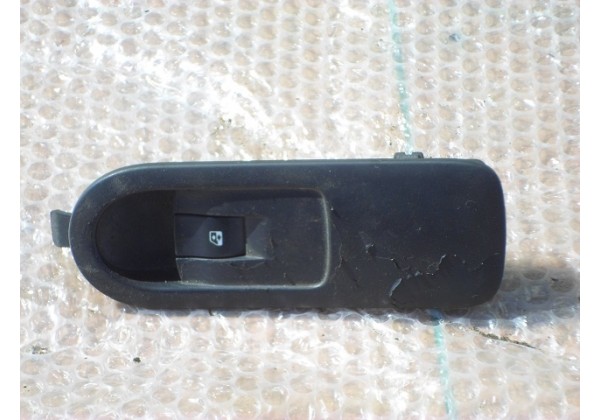 кнопка скліподйомника,передня права Renault Scenic II,1.5dci